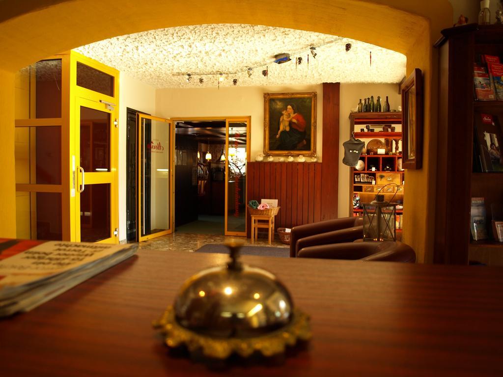 Hotel Aloisia, Hotel Garni Mariapfarr Bagian luar foto